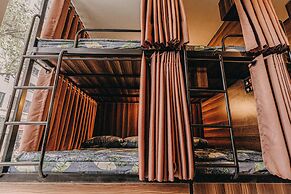 SNite Hotel & Dorm-Danang Dragon Bridge