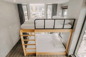 SNite Hotel & Dorm-Danang Dragon Bridge