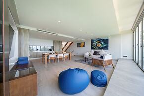 SeaView 3BR Apartment 812 in BluePoint