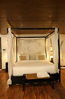 Nanau Luxury Resort and Spa