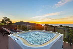 SeaView Jacuzzi BluePoint Apartment 819
