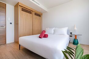 Sea View Condo BluePoint 817 Adults Only