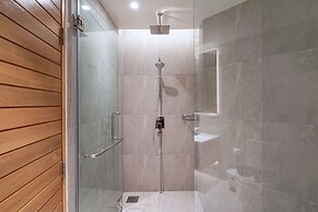 Sea View Condo BluePoint 817 Adults Only