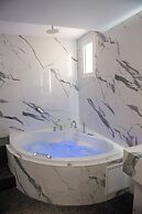 Jensen Luxury Suites