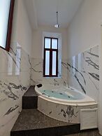 Jensen Luxury Suites