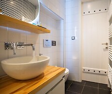 Vayas Residences Legacy
