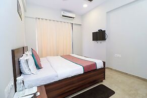 Pinaki Comfort Stay Vile Parle