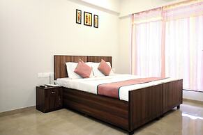 Pinaki Comfort Stay Vile Parle
