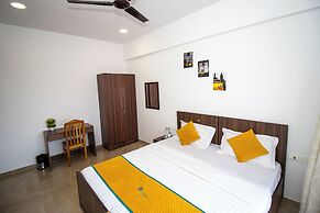 Pinaki Comfort Stay Vile Parle