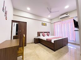 Pinaki Comfort Stay Vile Parle