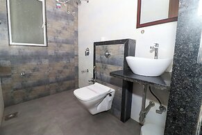 Pinaki Comfort Stay Vile Parle