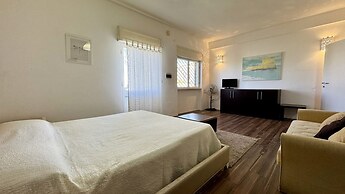 Villetta Certosina 2 Countryside 7 Beds a few Meters From the sea