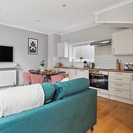 Westminster Charm - 2BR with Style