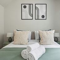 Westminster Charm - 2BR with Style