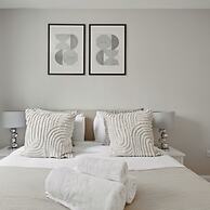 Westminster Charm - 2BR with Style