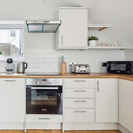 Westminster Charm - 2BR with Style
