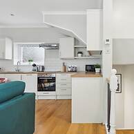 Westminster Charm - 2BR with Style
