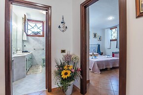 La Sciumara With Beach Access