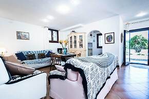 La Sciumara With Beach Access