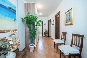 La Sciumara With Beach Access