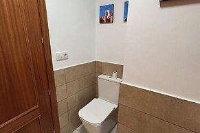 1 Bed-sleeps 2-gardens-pool-10 Min To Beach