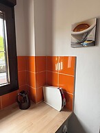 1 Bed-sleeps 2-gardens-pool-10 Min To Beach
