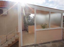 Seafront Apartments Pretner