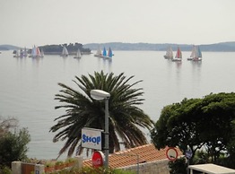 Seafront Apartments Pretner