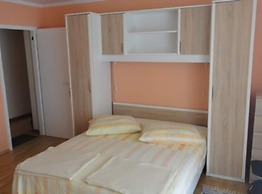 Seafront Apartments Pretner