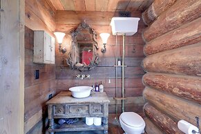 Mountain Chalet Bordering White River Nat'l Forest