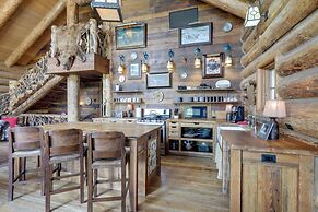 Mountain Chalet Bordering White River Nat'l Forest