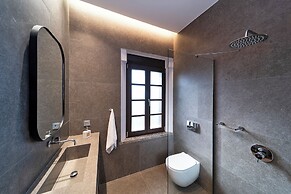 Naillac Elite Suites