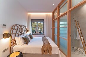 Naillac Elite Suites