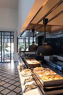 Naillac Elite Suites