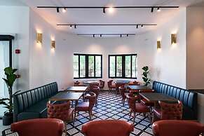 Naillac Elite Suites