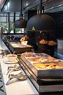 Naillac Elite Suites