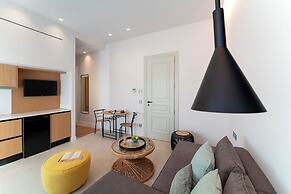 Naillac Elite Suites