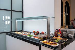 Naillac Elite Suites