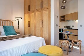 Naillac Elite Suites