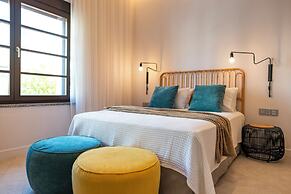 Naillac Elite Suites