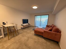 J&G Suites