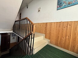 Hotel Alpine Himalayan View  Manali