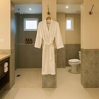 Arboleda Boutique Hotel Golf cart included