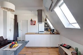 Champs-Élysées - 1BR