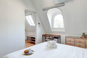 Champs-Élysées - 1BR