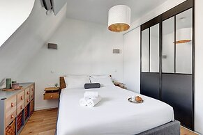 Champs-Élysées - 1BR