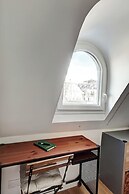 Champs-Élysées - 1BR