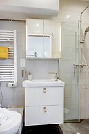 Champs-Élysées - 1BR