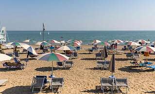 Relax in our Flat 260m From the Beach