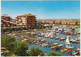 Relax in our Flat 260m From the Beach